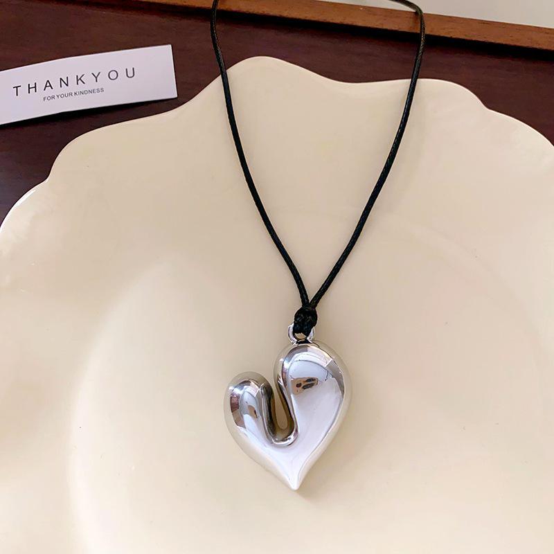 Y2K Starfish Flower Necklace: Cool, Sweet Style for Women’s Fashion