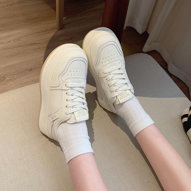 New 2025 autumn leather fashion thick-soled lace-up casual shoes women's small height-increasing board shoes women's white shoes