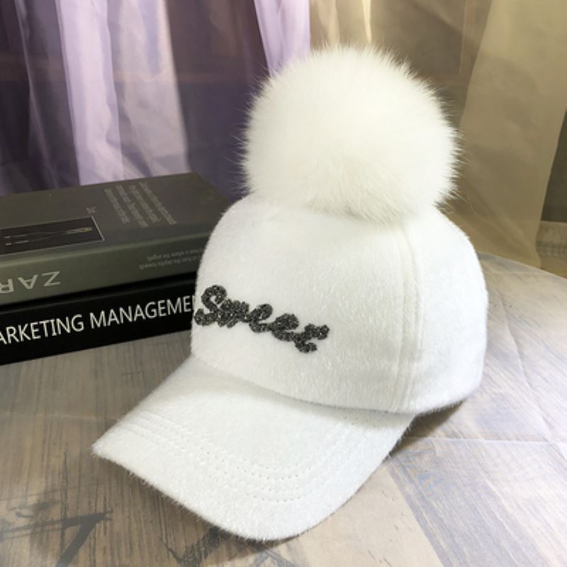 

Осенне-зимняя теплая шапка женская бейсболка с искусственным помпоном, стразами и надписью в виде морского конька Adult белый