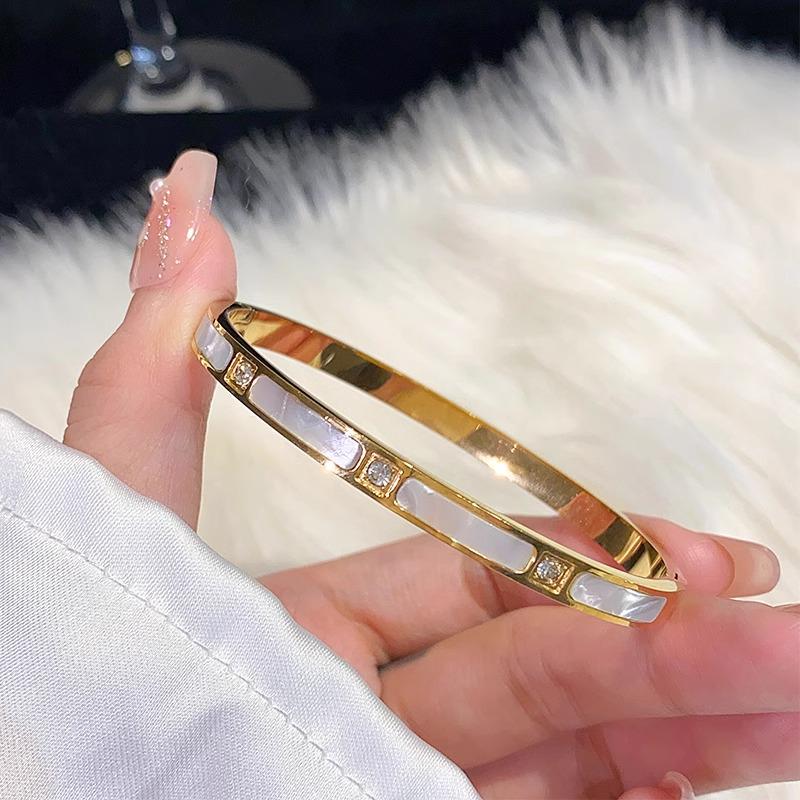 Gold-Tone Titanium Steel Zircon Bracelet for Women, Luxurious Plain Band, Couple's Ring-Inspired Hand Jewelry, New Style