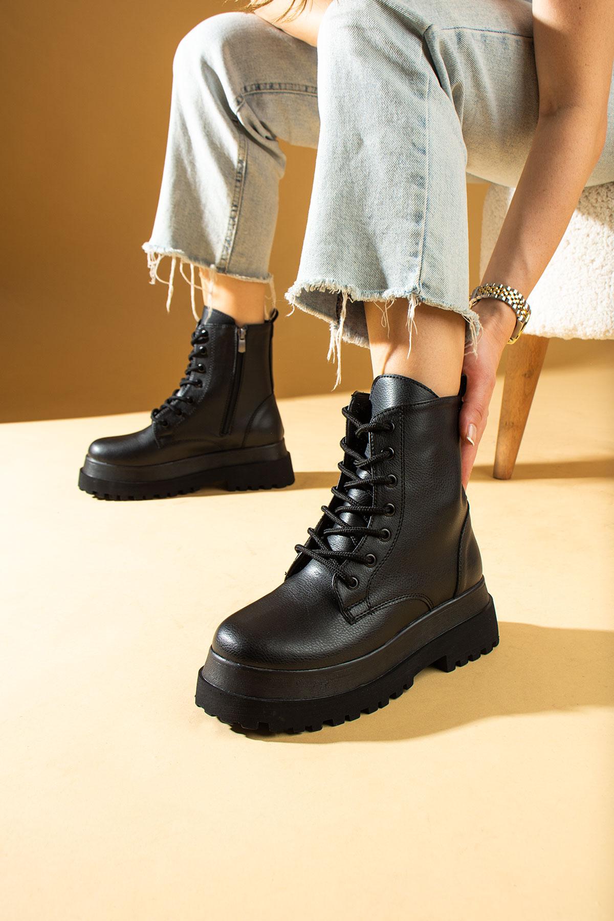 

Женские ботинки с отделкой из камня и молнией и кружевом на теплой подкладке 54-642-23 37 чёрный