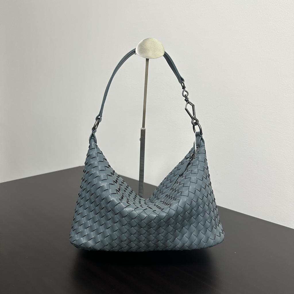 Leather Hand-woven Large Lunch Box Bag, Dog Walking Bag, Underarm Bag, Daily Versatile Handbag, Shoulder Messenger Bag, Women's
