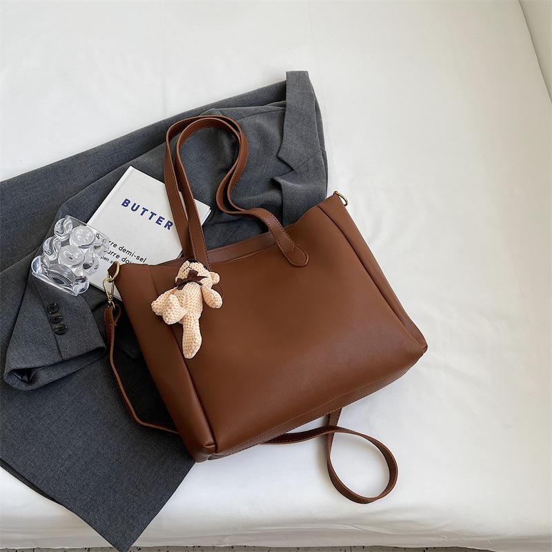 

Bag 2025 new trendy large-capacity tote bag women s autumn and winter shoulder crossbody handbag women s large bag no pendant темно-коричневого