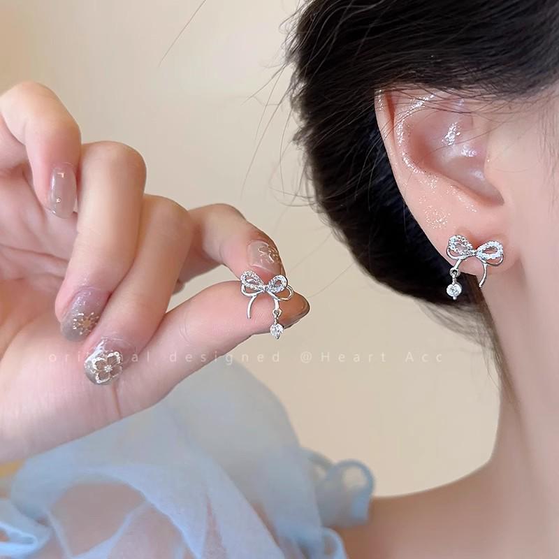 Spicy Girl Vibe: 2025 Sweet & Cool Niche Tassel Earrings - Chic & Slimming Long Design