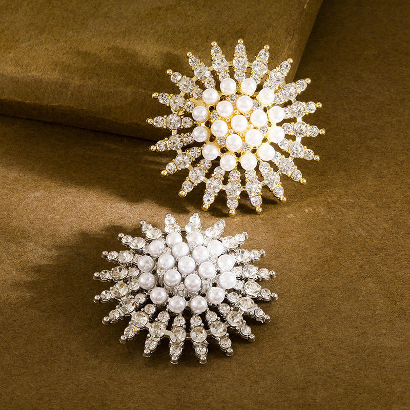 Fashion Brooches For Women Unisex Pins Multi-color Available Fashion Exquisite Brooche Female Jewellery Accessories