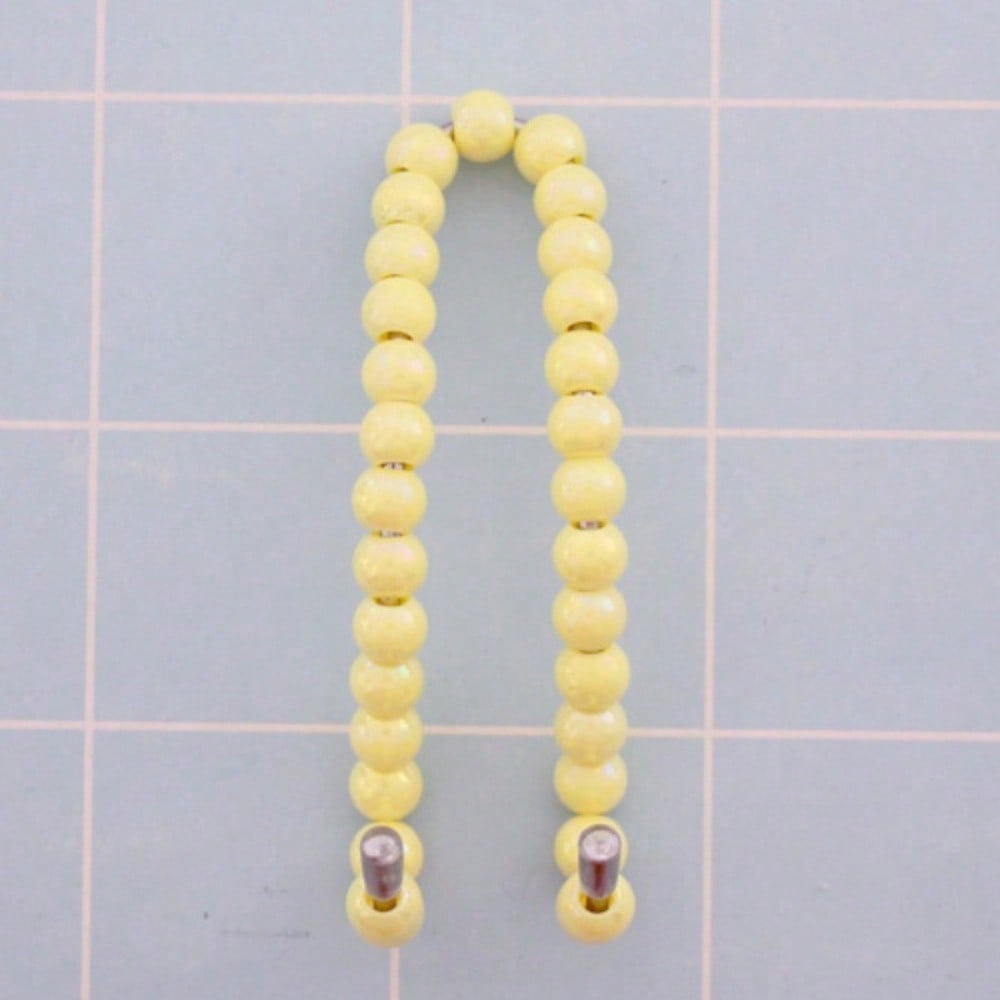 

1pc Car Hooks Multifunctional Creative High-End Faux Pearl Hooks Car Rear Seat Back Seat Hooks жёлтый