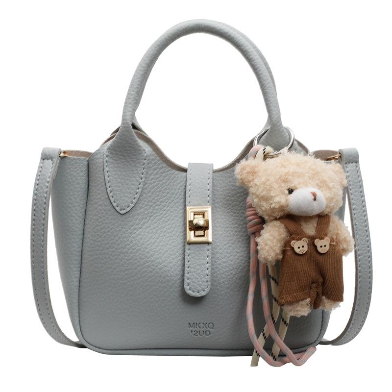 Advanced Sense of Foreign Style Small Bag Women 2025 New Fashion Versatile Messenger Bag Popular Handbag Bucket Bag