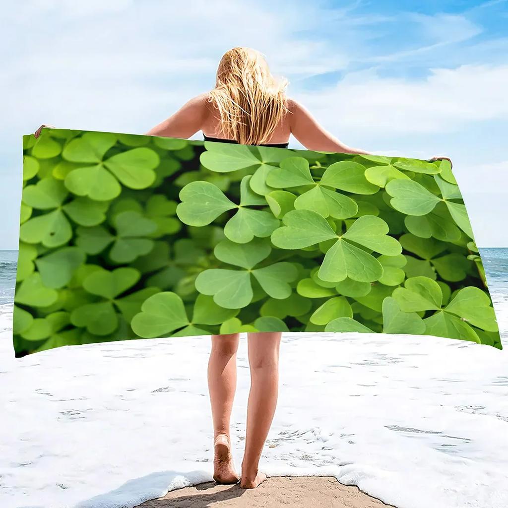 Green Clover St Patrick's Day Bath Towel Oversized Lightweight Beach Towel Travel Swim Pool Yoga Camping for Adults Women Men