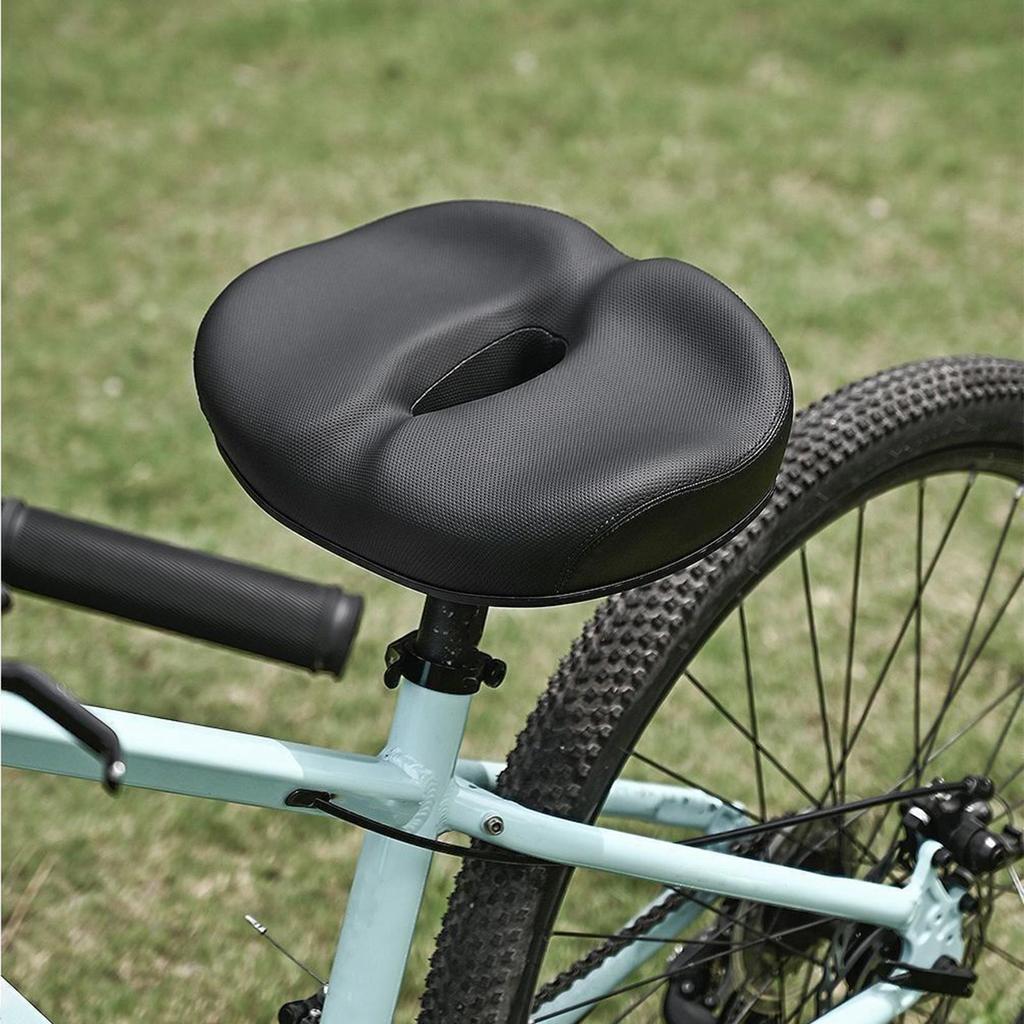 Large Noseless Saddle Multi-layer Thickened Shock-absorbing The Middle Part of the Saddle Is Hollow To Improve Air Circulation