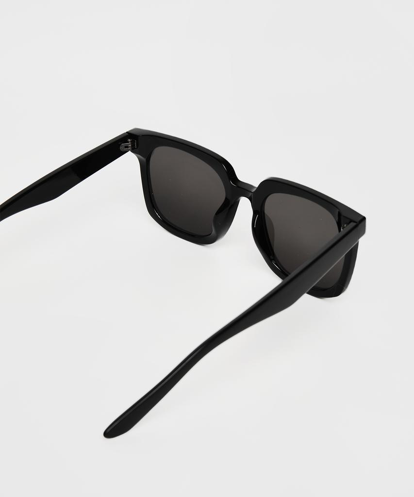 Tukyubeu Plastic Love Sunglasses