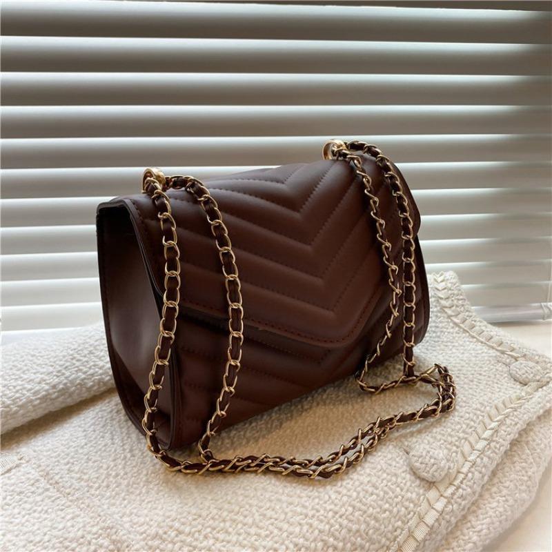 Borsa a tracolla in pelle trapuntata chic con catena e hardware dorato Borsa a spalla versatile Borse a tracolla di lusso realizzate per l'eleganza quotidiana e serale