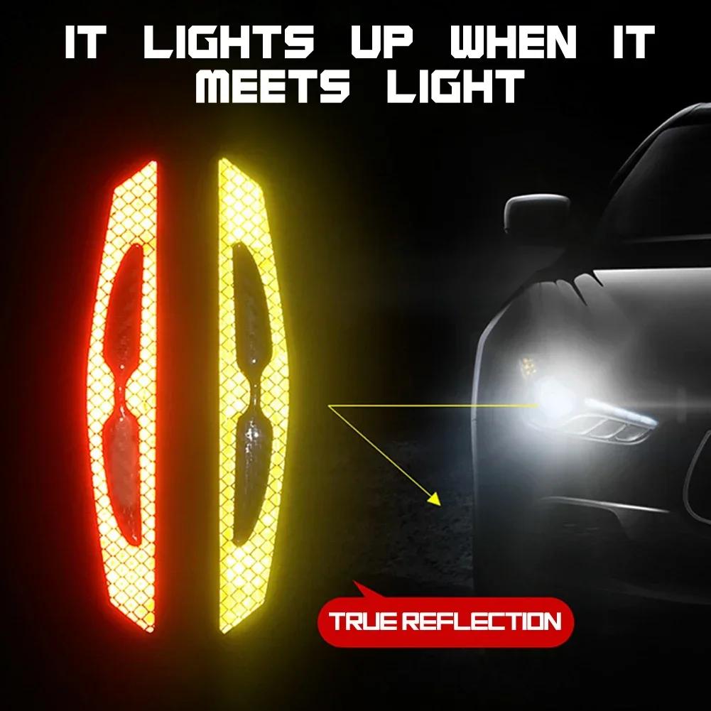 4X Autotür Kollisionsschutzleiste Kohlefaser Reflektierender Aufkleber Stoßstange Blattplatte Universeller Karosserie Warnungs Dekorativer Aufkleber