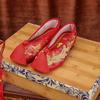 Chinese wedding shoes on the coupe shoes red dragon and phoenix bride Xiuhe shoes flat women's wedding shoes Xiuhe clothes embroidered shoes