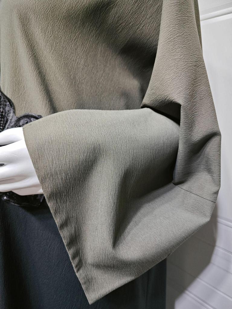 MQ210 Elegant 3D Applique Crinkle Abaya Cardigan for Modest Fashion