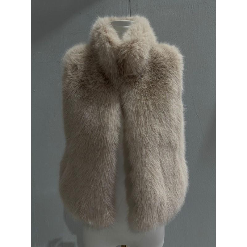 2026 Fall Womens Short Faux Fox Fur Vest Street Style Loose Sleeveless Coat