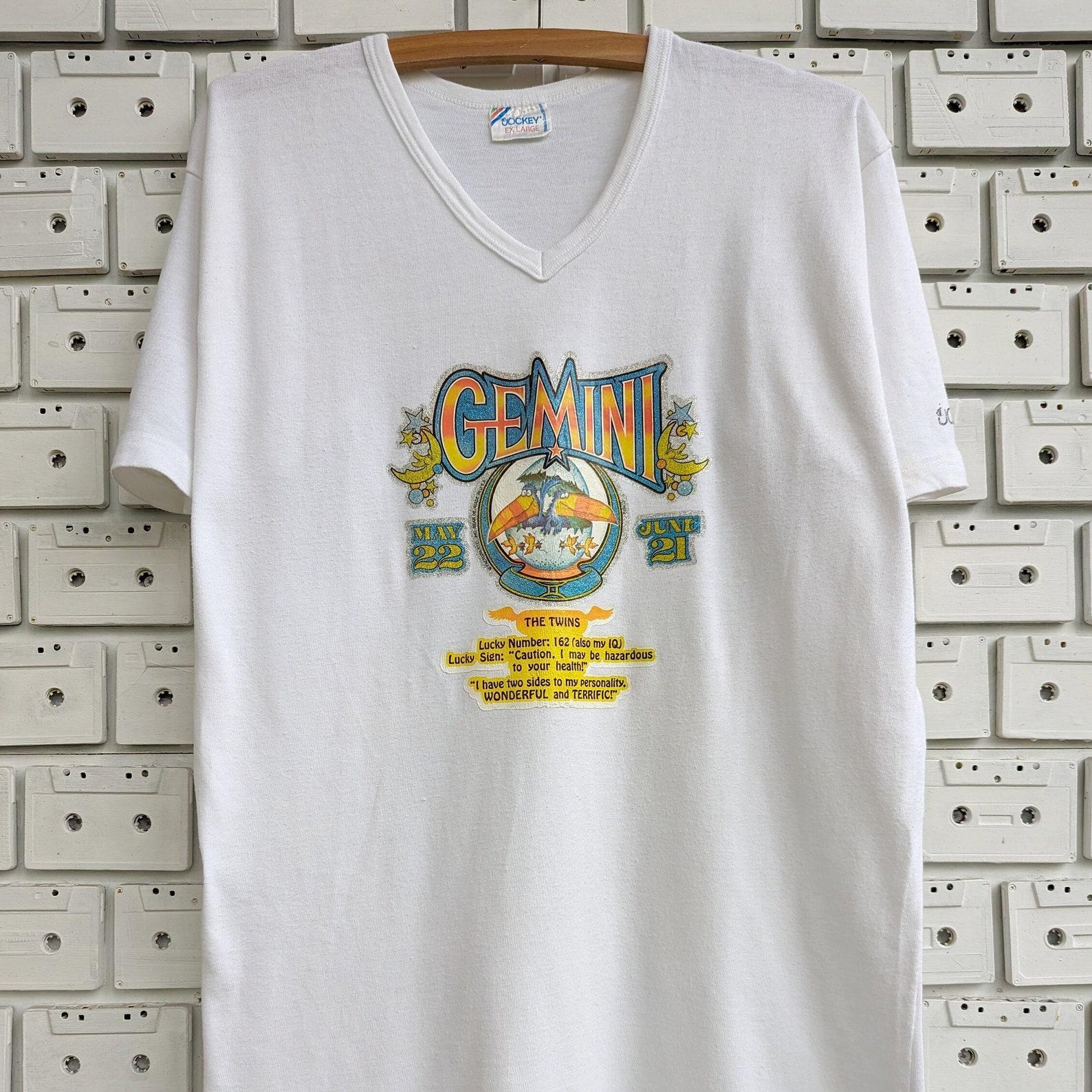 Vintage 1979 Gemini Twins T shirt Astrology Zodiac Funny Graphic Glitter Print Fitted Tee Size L S