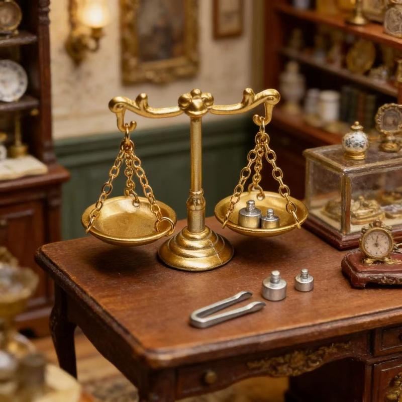 Miniature Balance Scale Model 1/12 Dollhouse Mini Retro Scales Justice Scale Model Dollhouse Scene Decor Micro Scene Photos Prop