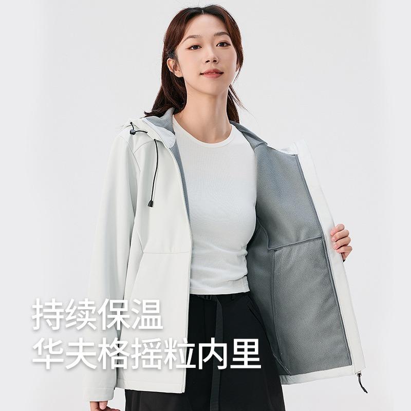 New Outdoor Soft Shell Clothes, Men's and Women's Loose Hooded Tops, Autumn and Winter Water-proof and Windproof Jackets, Group Clothes