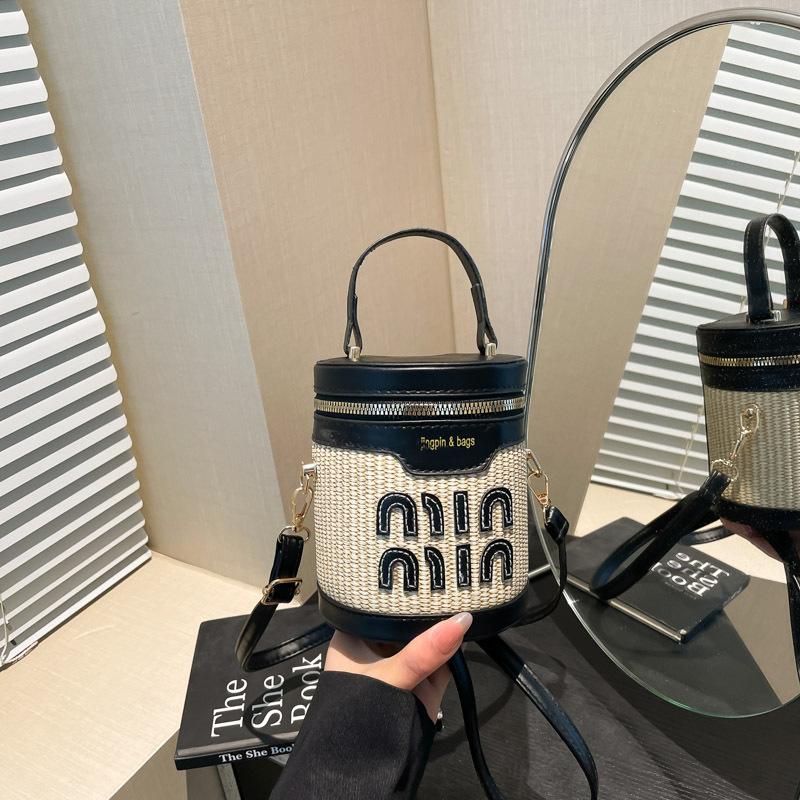 Стильная портативная плетеная сумка-ведро женская новая летняя высококлассная легкая роскошная нишевая сумка-мессенджер цилиндрической формы чёрный