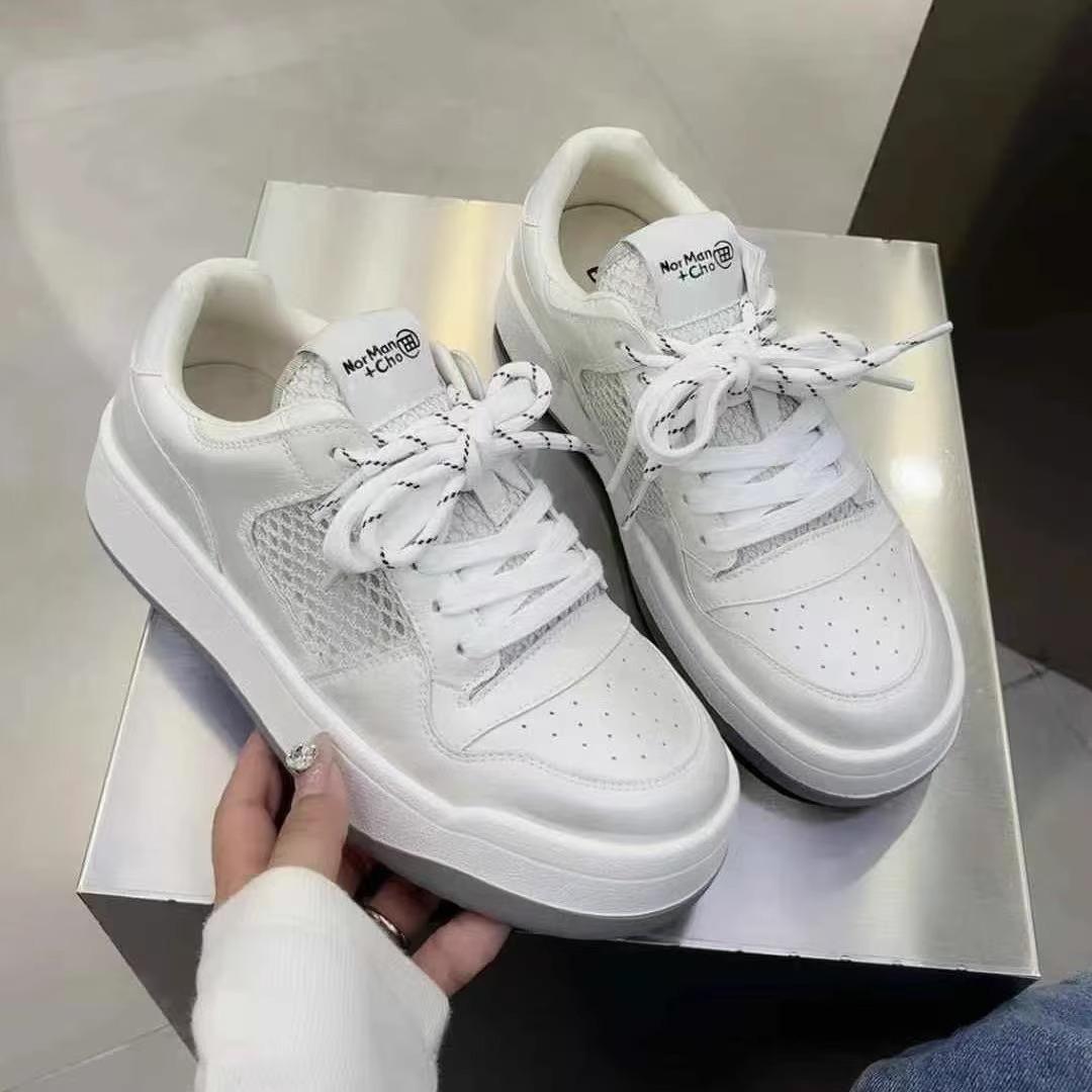 

Mesh breathable women s shoes high value thick-soled white shoes 2025 spring new versatile shoes ins tide board shoes 40 жемчужина белый