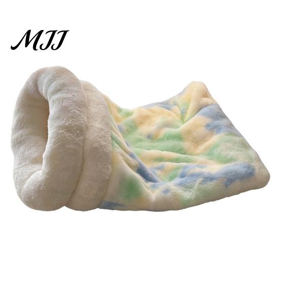 Thoughtful Gift for Cat Lovers Warm Fluffy Sleeping Bag, Semi-closed Enclosed Tunnel Bed, Self-Heating Portable Pet Resting Plush Lining