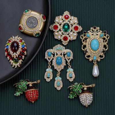 Strass Antik Serie Brosche Vintage Perle Barock Gericht Stil Pin Anzug Brosche