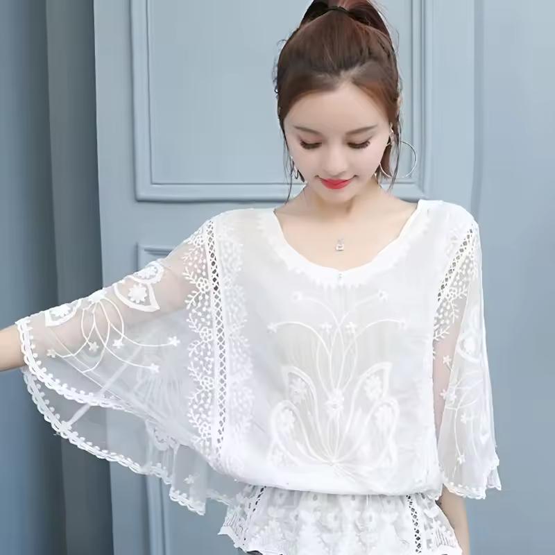Women's Summer Lace Batwing-Sleeve Loose-Fit Lightweight Chiffon Blouse with Round Neck, Retro Style, Slimming and Waist-Defining Top