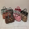2026 Lock Handbag Fashion Lychee Pattern Single Shoulder Diagonal Platinum