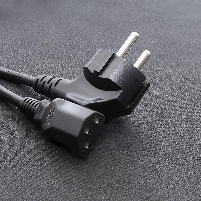 Kabel zasilający Qoltec IEC C13/SCHUKO | 3x0.75mm2 | 1.5m