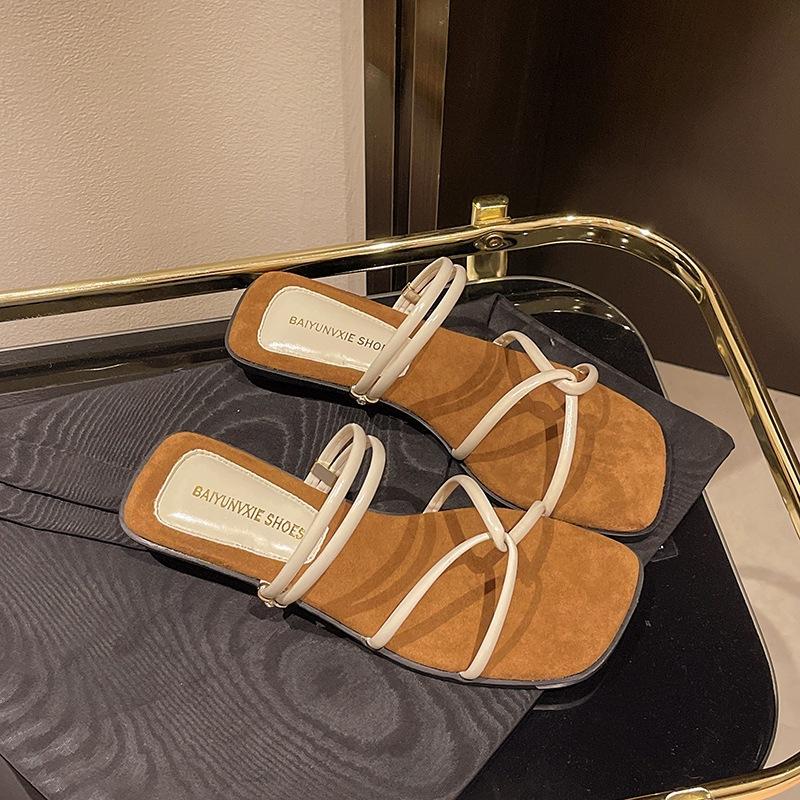Beautiful thick heel cross-strap two wear sandals women's 2025 new summer wear temperament French one-word slippers