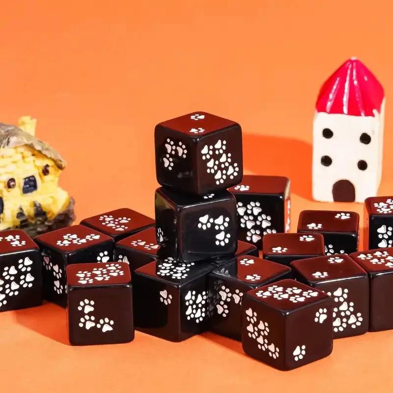 5Pcs Cat Claw D6 Dice Cute Cubic Dices 6 Sides D6 Resin 16mm Standard Polyhedral Dice Set for Tabletop Games Magic The Gathering