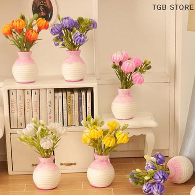 1 Pièce Miniature Plastique Coloré Plantes Florales en Pot Modèle 1:12 Accessoires d'Extérieur de Simulation pour Maison de Poupées DIY