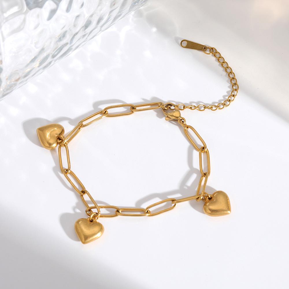 European & American Retro 18K Gold-Plated Titanium Three Heart Pendant Bracelet