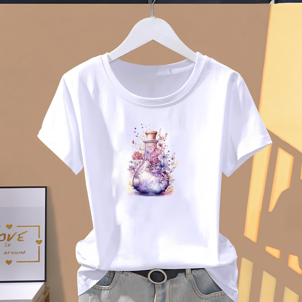 Women's summer T-shirt, cute and fashionable printed pattern, short-sleeve trendy top.