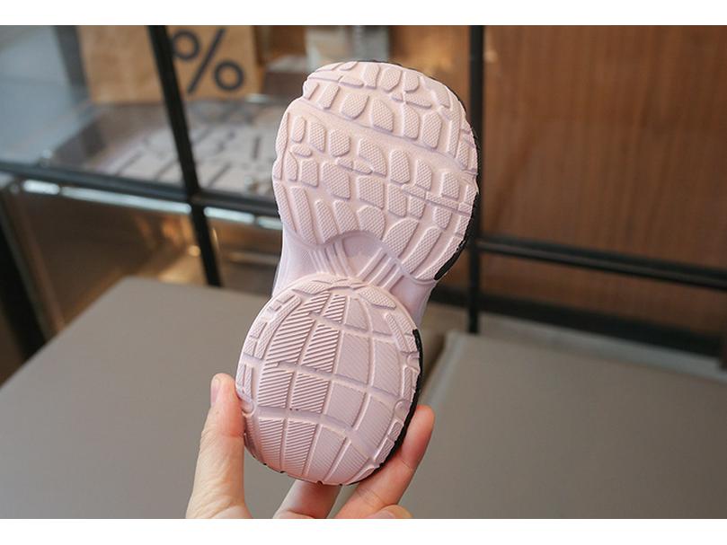 Zapatillas de Running de Malla Transpirables Deportivas para Niños y Niñas Coreanas Tendencia Primavera 2026 con Hebilla Giratoria