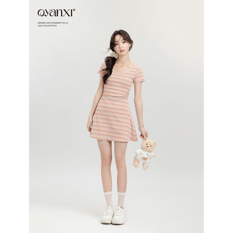 

В наличии Оригинальное длинное платье Ouyang Xi Skittles Летнее атмосферное платье Женщины