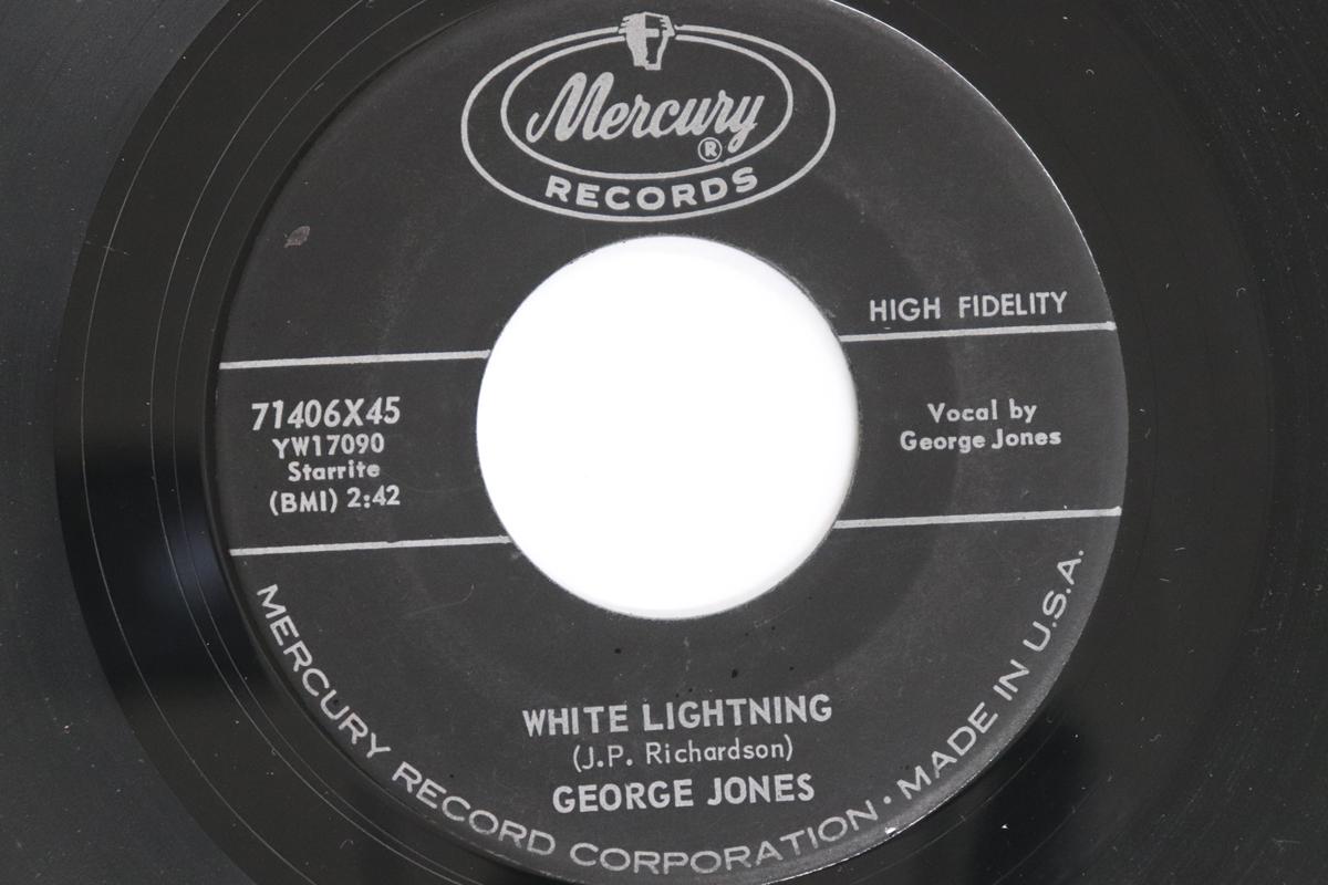 

7-дюймовая пластинка GEORGE JONES - White Lightning 71406X45 MERCURY 1959 США Рок Б/У