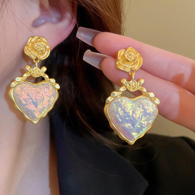 Faye Wong Pink Shrimp Cracker Earrings 2025 Year of the Snake Spring Festival Studs - European and American High-End Fashion.