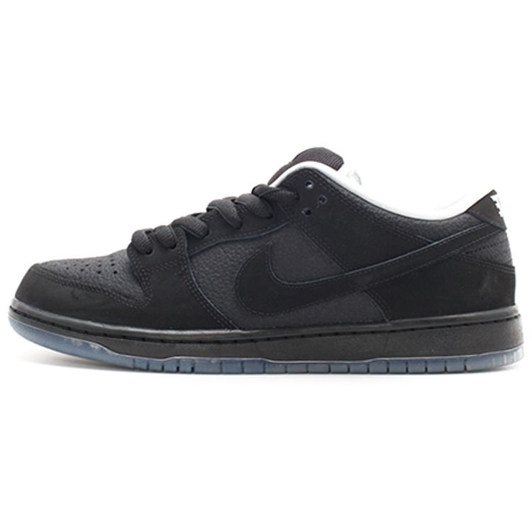 

Мужские кроссовки Nike Atlas x Dunk Low SB 35MM черные 504750-066