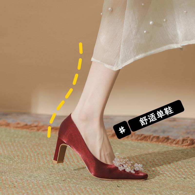Red Square Head Wedding Shoes Women's New Satin Thick Heel High Heels Xiuhe Not Tired Feet Wedding Shoes Low Heel Bride Shoes