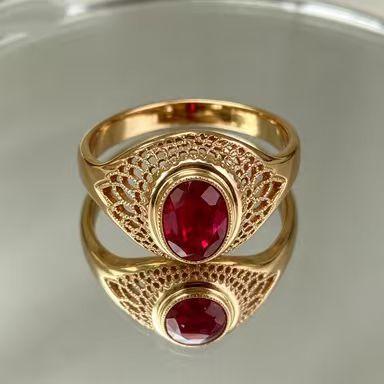 Gold-plated ring with red zircon ring, luxury hollow engraved ring, European and American manufacturers direct