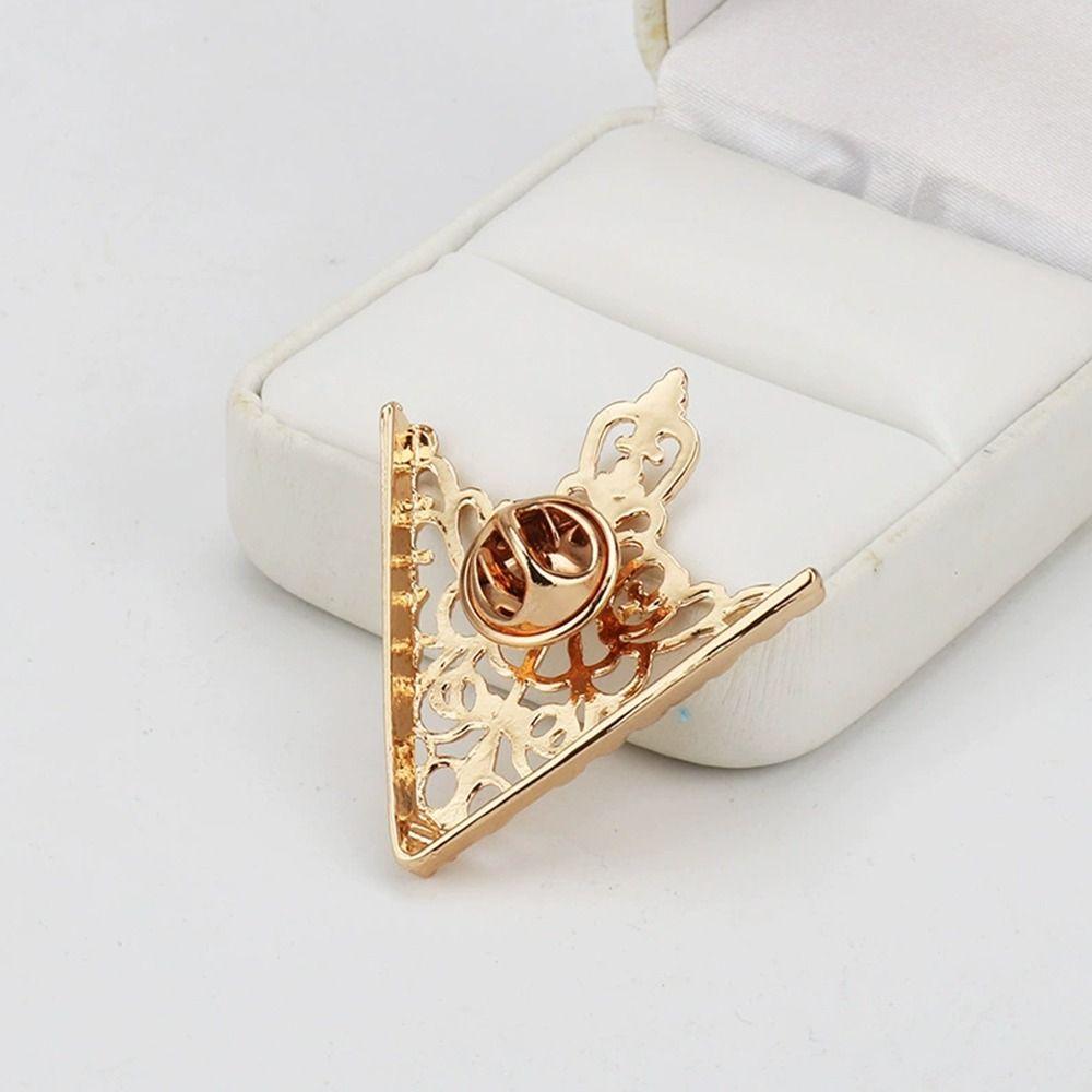 Tide Exquisite Collar Brooch Vintage Hollow Out Metal Brooch  For Men Women Lady Blouse Shirt