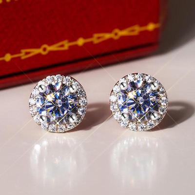 Orecchini Rotondi da 1 Carato in Moissanite Sintetica Placcati in Oro Bianco 18k.
