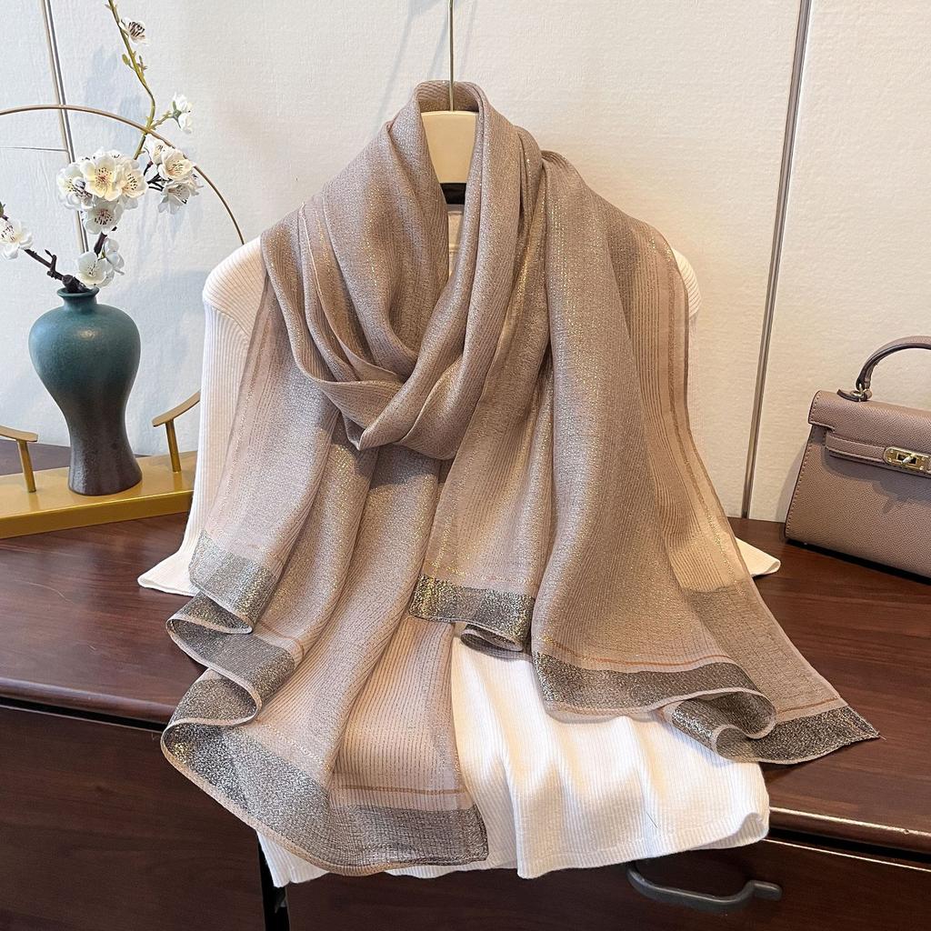 Vår og Sommer Nytt Temperament Mote Skjerf Tynt Klimasjal Langt Varmt Emulasjon Silkeskjerf for Kvinner