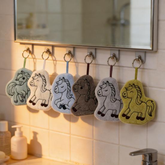 Tecknad Häst Handduk Tvättbar Absorberande Handduk Söt Ponny Handduk med Hängögla för Kök Badrum Heminredning