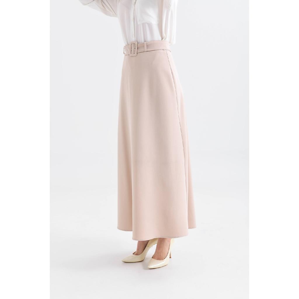 Fusta cu cataramă cu centură neagră