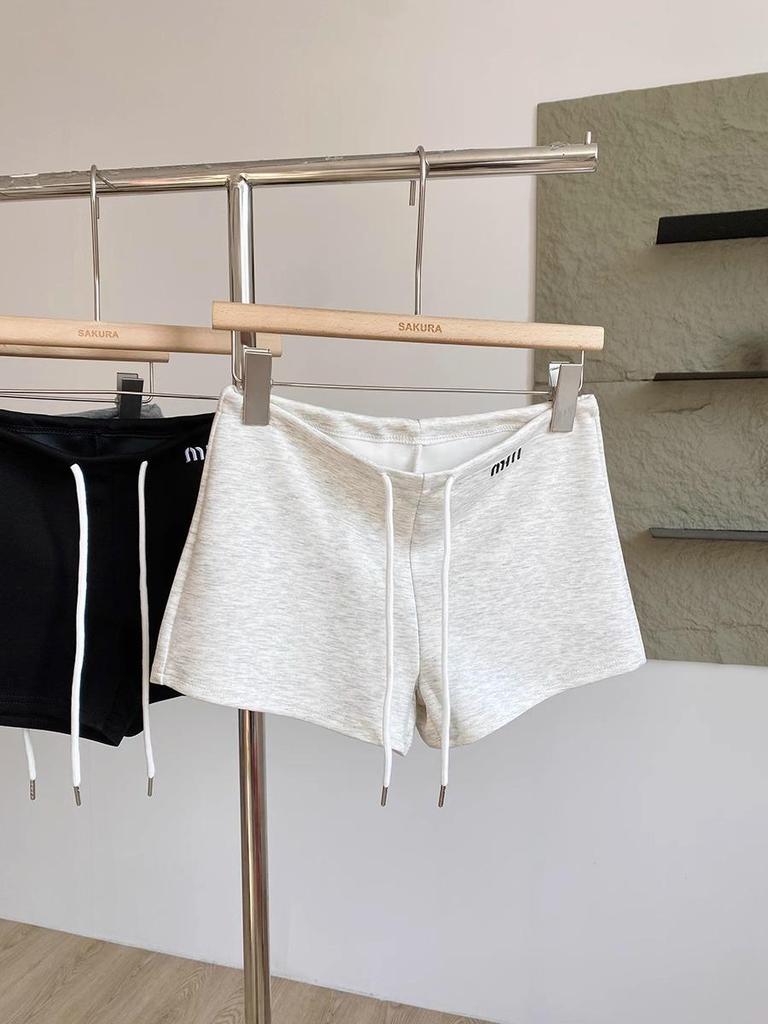 Women’s Summer 2025 Korean Style High Waist Slimming Shorts – Petite, Versatile, Solid Color, Wide Leg Design.