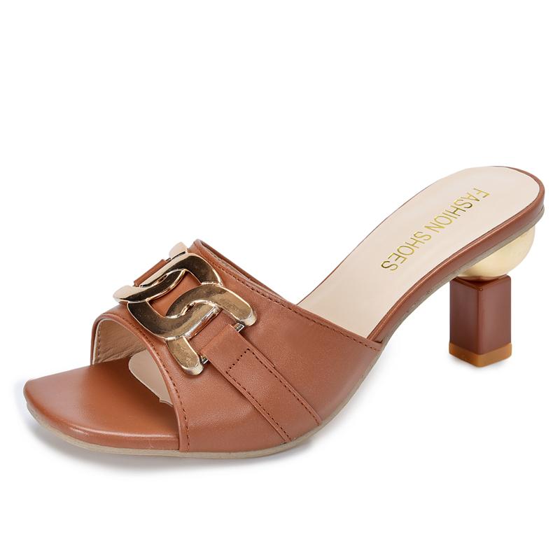 

Мода 2024 Новые летние женские тапочки сандалии туфли женские золотистые металлические цепочки женские модные повседневные шлепанцы мюли для дома Zapato Mujer 35 коричневый