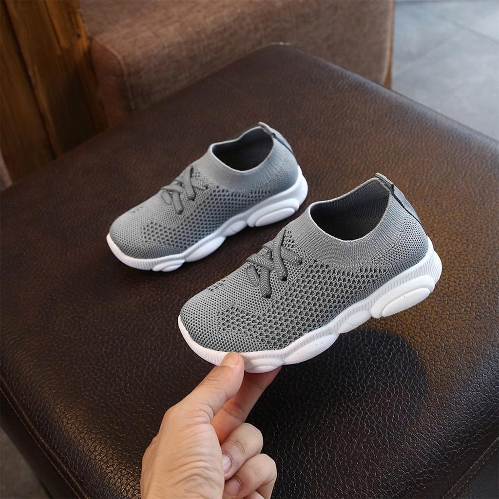 Kids Lightweight Breathable Knit Slip On Sneakers Flexible Sole Casual Running Shoes for Boys and Girls Sport Shoes