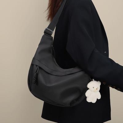 Dumpling Bag Women's New Versatile Casual Shoulder Backpack Large Capacity Lightweight Women's Messenger Bag